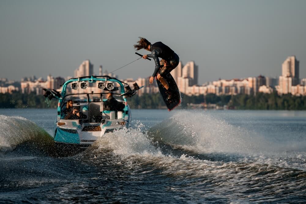 lodzie wake boats